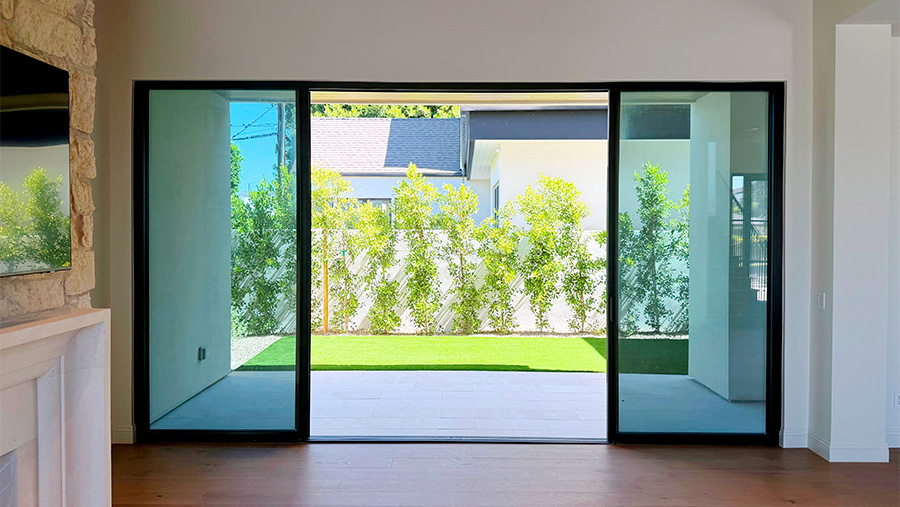 multi-panel, large-span heavy-duty aluminum sliding doors