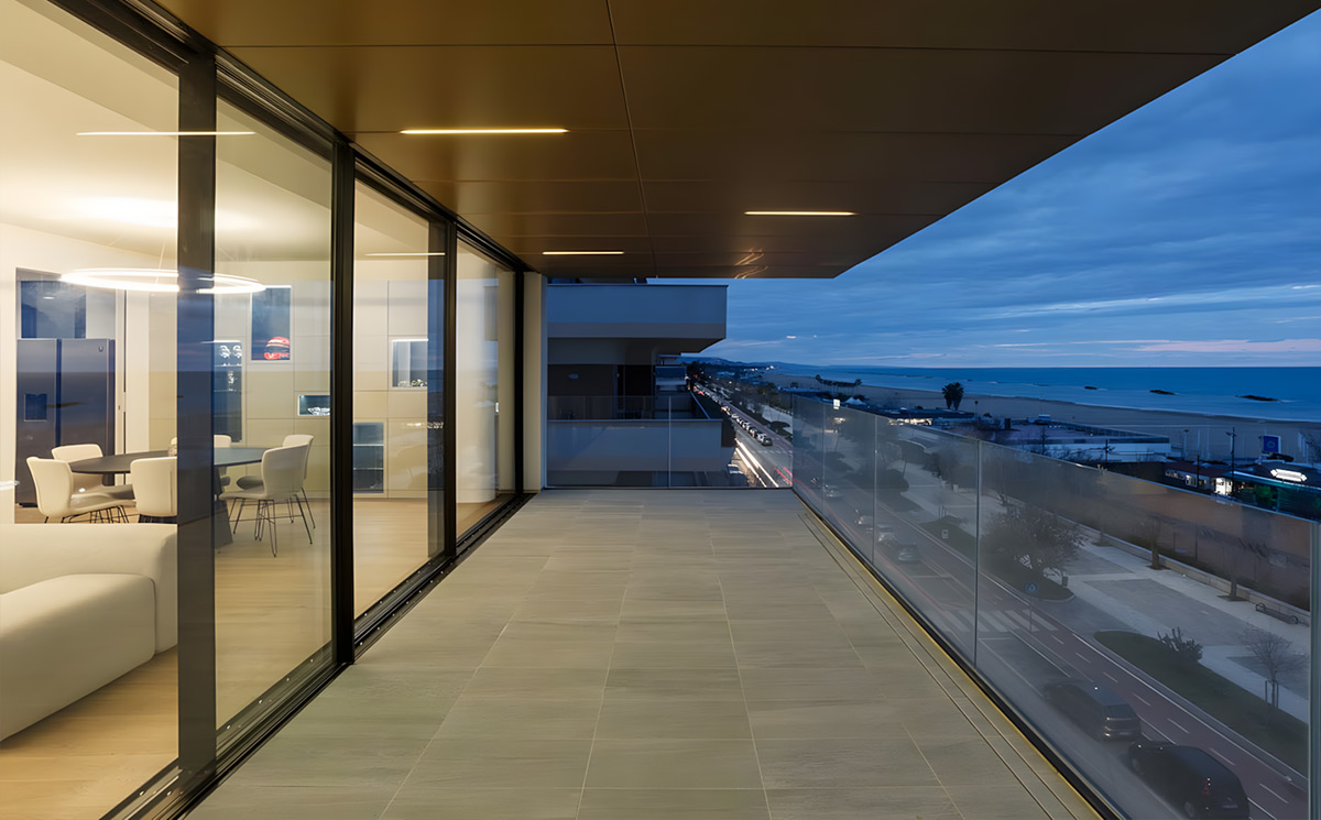 Multi-Track Wide Opening Sliding Door System in Modern Home