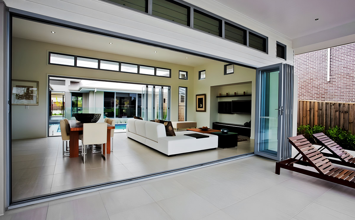 Luxury Villa Living Room with Postless 270-Degree Corner Folding Glass Doors