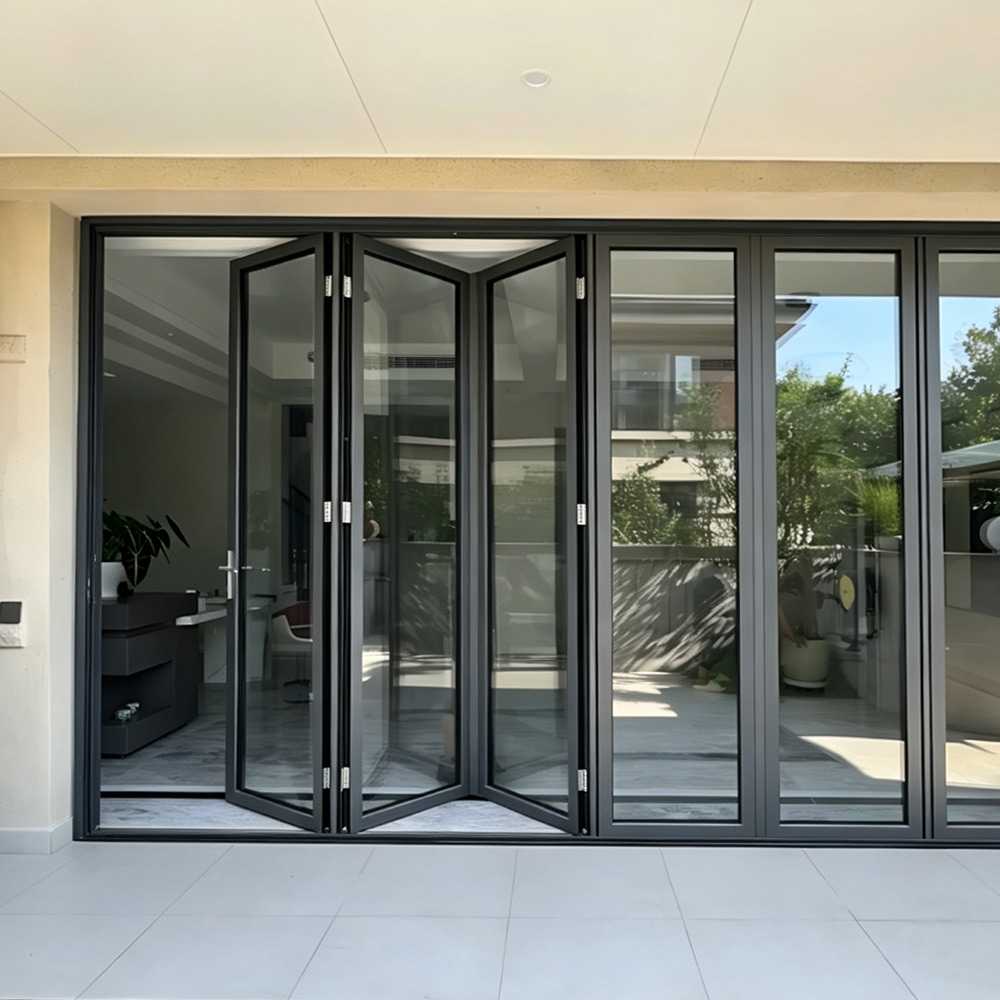 Transforme el valor de su propiedad con puertas plegables de aluminio de primera calidad resistentes a la intemperie.